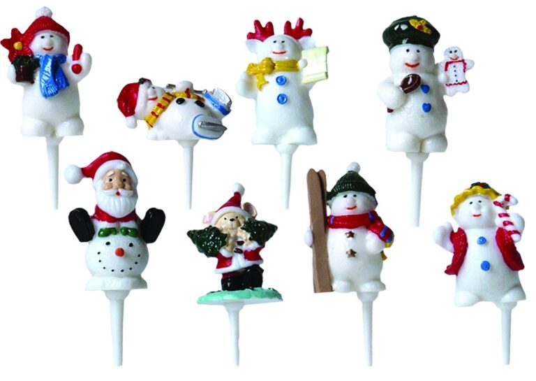Assortiment de décorations de Noël pour bûche