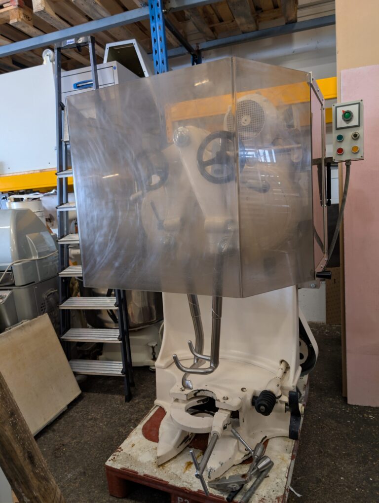 Pétrin Artofex 2 bras, 2 cuves inox, machine révisée